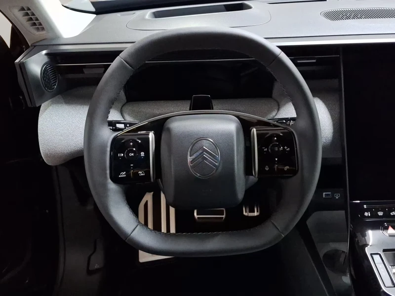 Citroen C5 Aircross НОВ!/MAX/213HP/MEMO/360/HUD/KLESS/DIGI/CPLAY/630g, снимка 10 - Автомобили и джипове - 52540103