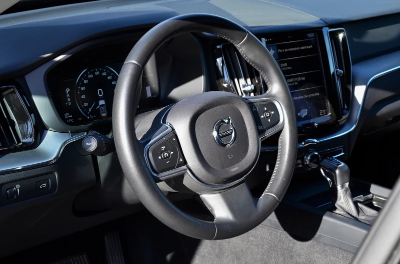 Volvo XC60, снимка 11 - Автомобили и джипове - 53237954