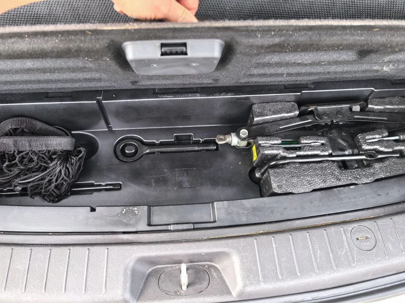 Hyundai Santa fe 4?4, снимка 15 - Автомобили и джипове - 53481412