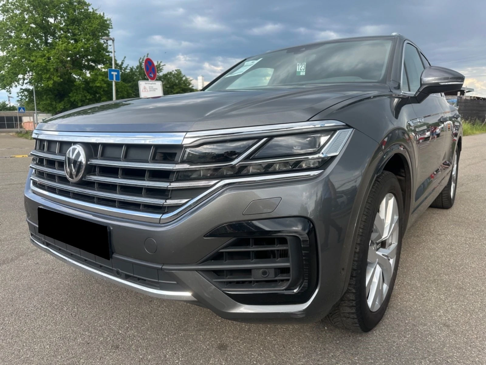 VW Touareg * 3.0TDI* 4MOTION* R-LINE* LED* NAVI*  - [1] 