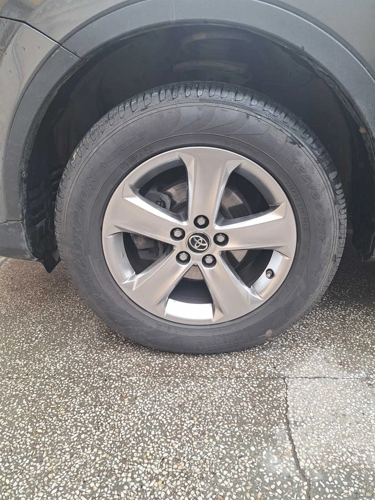 Toyota Rav4 SUV - изображение 10
