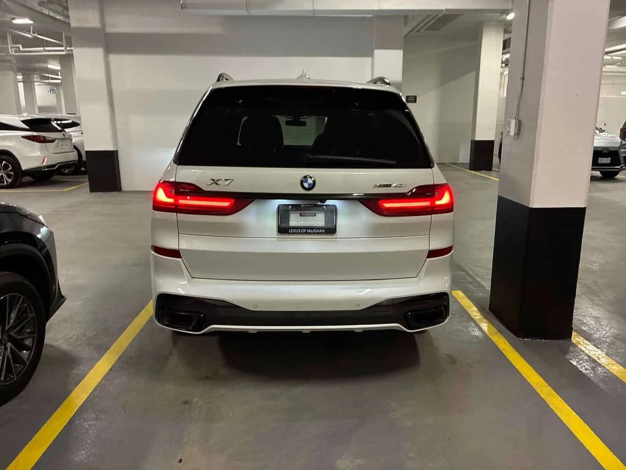 BMW X7 xDrive40i M SPORT/ДИСТРОНИК/360/ОБДУХВАНЕ/ПАНОРАМА, снимка 5 - Автомобили и джипове - 54528937