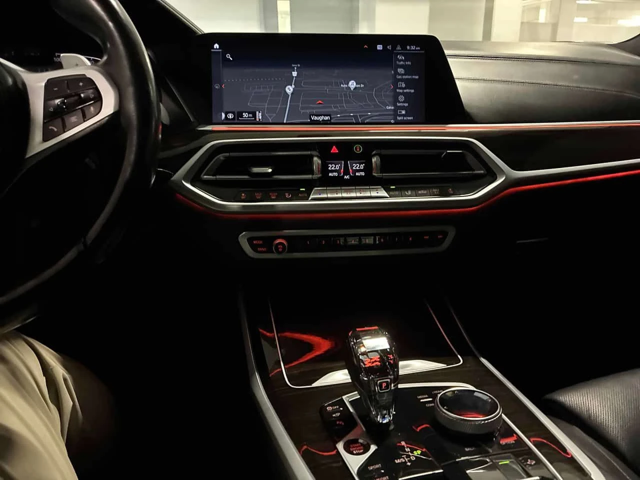 BMW X7 xDrive40i M SPORT/ДИСТРОНИК/360/ОБДУХВАНЕ/ПАНОРАМА, снимка 9 - Автомобили и джипове - 54528937