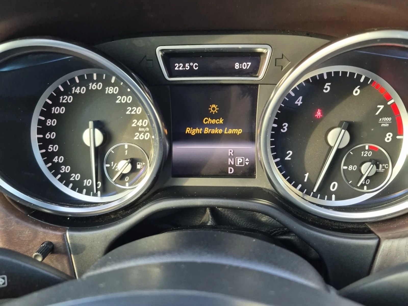 Mercedes-Benz GL 550 * CARFAX * ОПЦИЯ ЗА ФИНАНСИРАНЕ , снимка 17 - Автомобили и джипове - 55980443