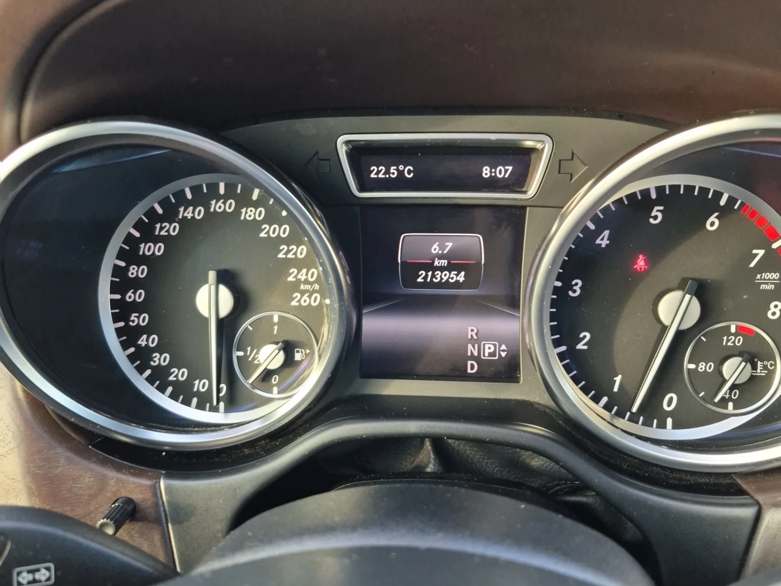 Mercedes-Benz GL 550 * CARFAX * ОПЦИЯ ЗА ФИНАНСИРАНЕ , снимка 8 - Автомобили и джипове - 55980443