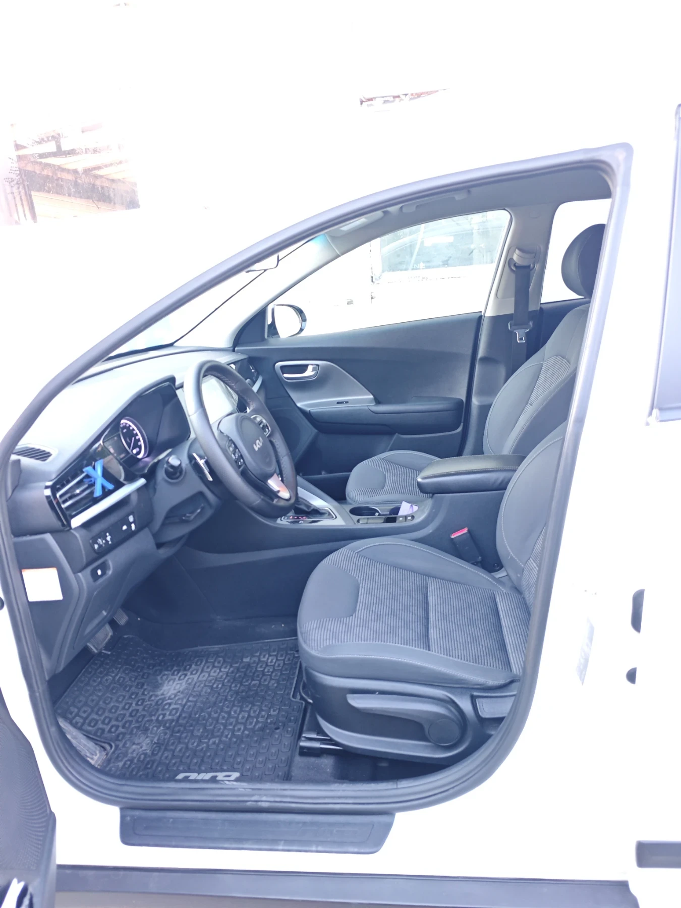 Kia Niro 1.6 GDI Hybrid 22 г. , снимка 7 - Автомобили и джипове - 56315023