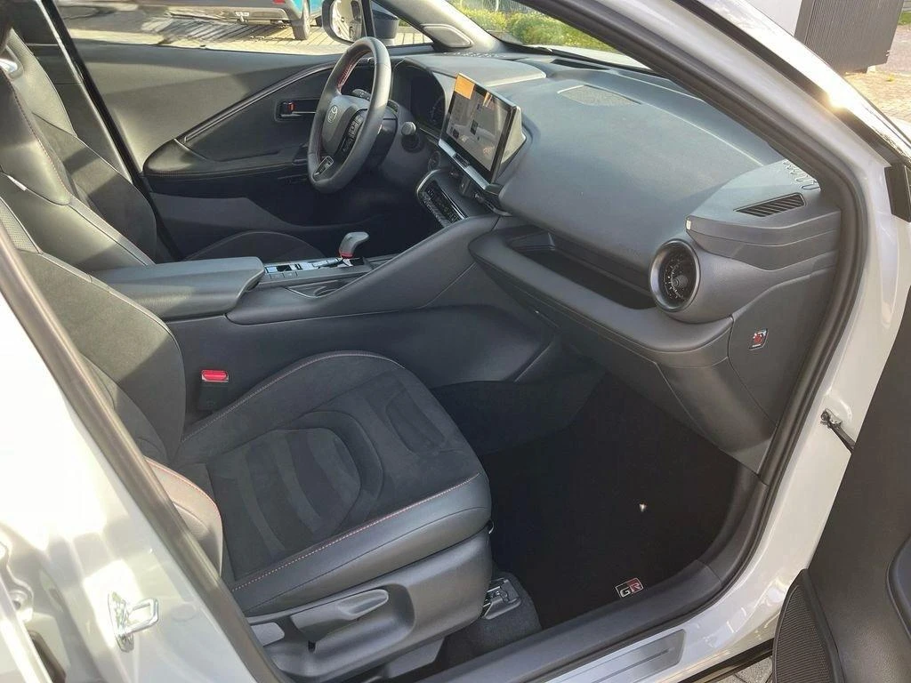 Toyota C-HR 2.0 HEV GR SPORT 4X4 PREMIERE EDITION, снимка 15 - Автомобили и джипове - 56339990