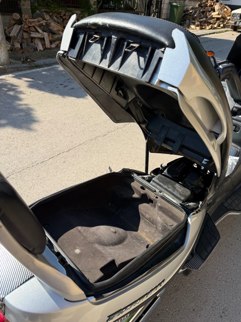 Suzuki Burgman 400 Всичко платено Задължително прехвърляне, снимка 10 - Мотоциклети и мототехника - 51779012