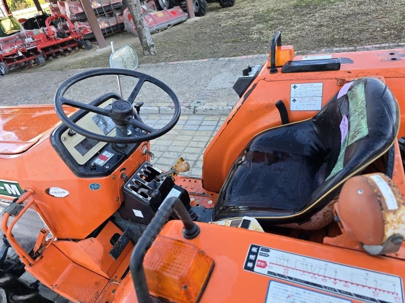 Трактор Kubota L2202 DT, снимка 4 - Селскостопанска техника - 48367198