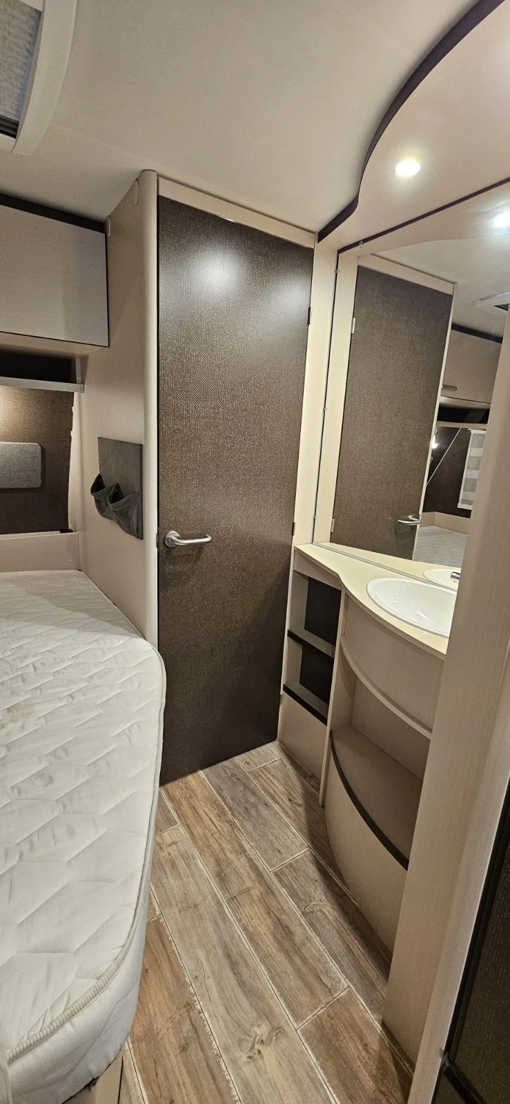 �������� Dethleffs 565 FMK �������� | Mobile.bg � ����������� 14