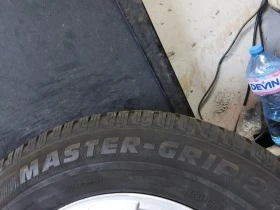 Гуми Зимни 235/65R17, снимка 6