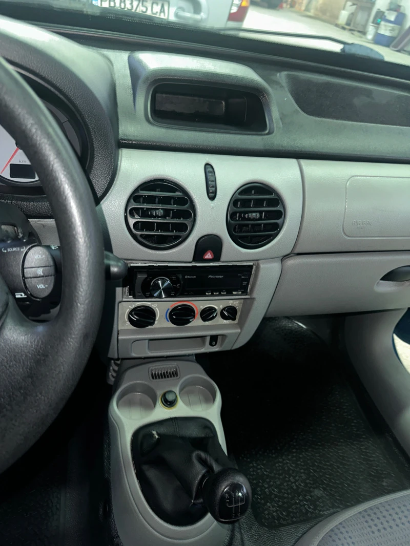 Renault Kangoo 1.6, снимка 9 - Автомобили и джипове - 46665044