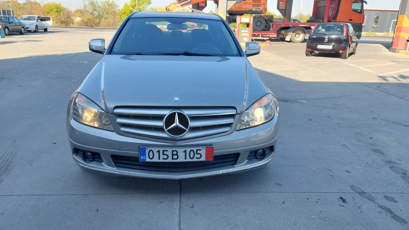 Mercedes-Benz C 220 2.2 НАВИ, снимка 2 - Автомобили и джипове - 47387076