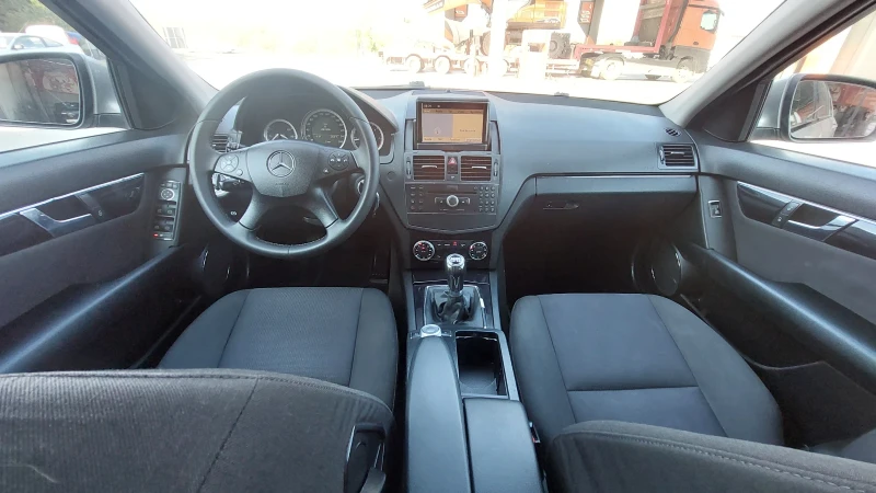 Mercedes-Benz C 220 2.2 НАВИ, снимка 15 - Автомобили и джипове - 47387076