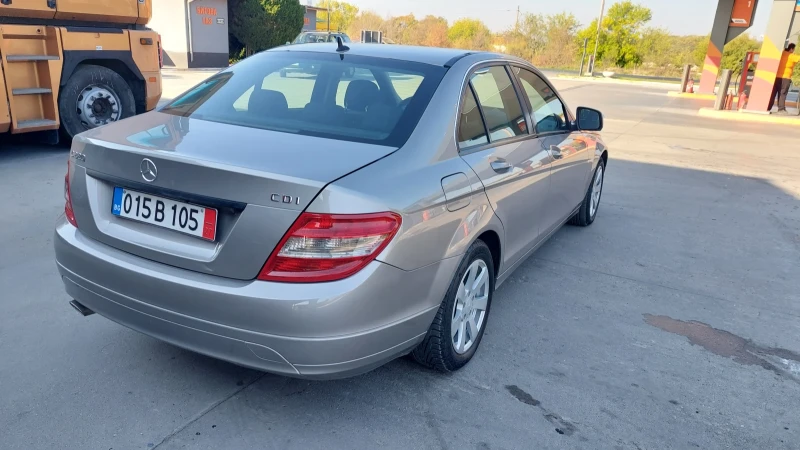 Mercedes-Benz C 220 2.2 НАВИ, снимка 6 - Автомобили и джипове - 47387076