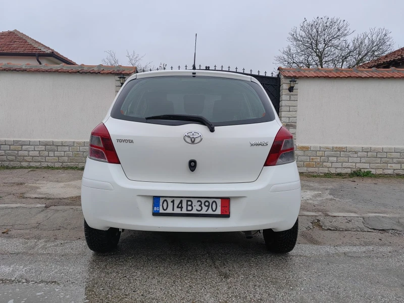 Toyota Yaris 1.4D4d/Facelift-6ск, снимка 4 - Автомобили и джипове - 47958312