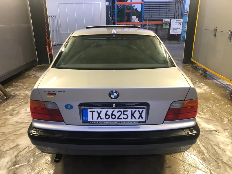 BMW 318, снимка 6 - Автомобили и джипове - 48409493