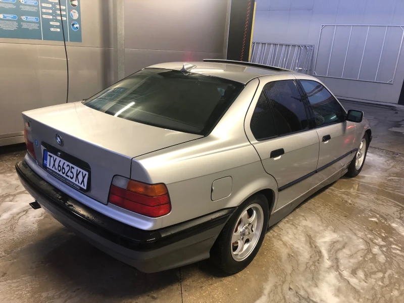 BMW 318, снимка 5 - Автомобили и джипове - 48409493