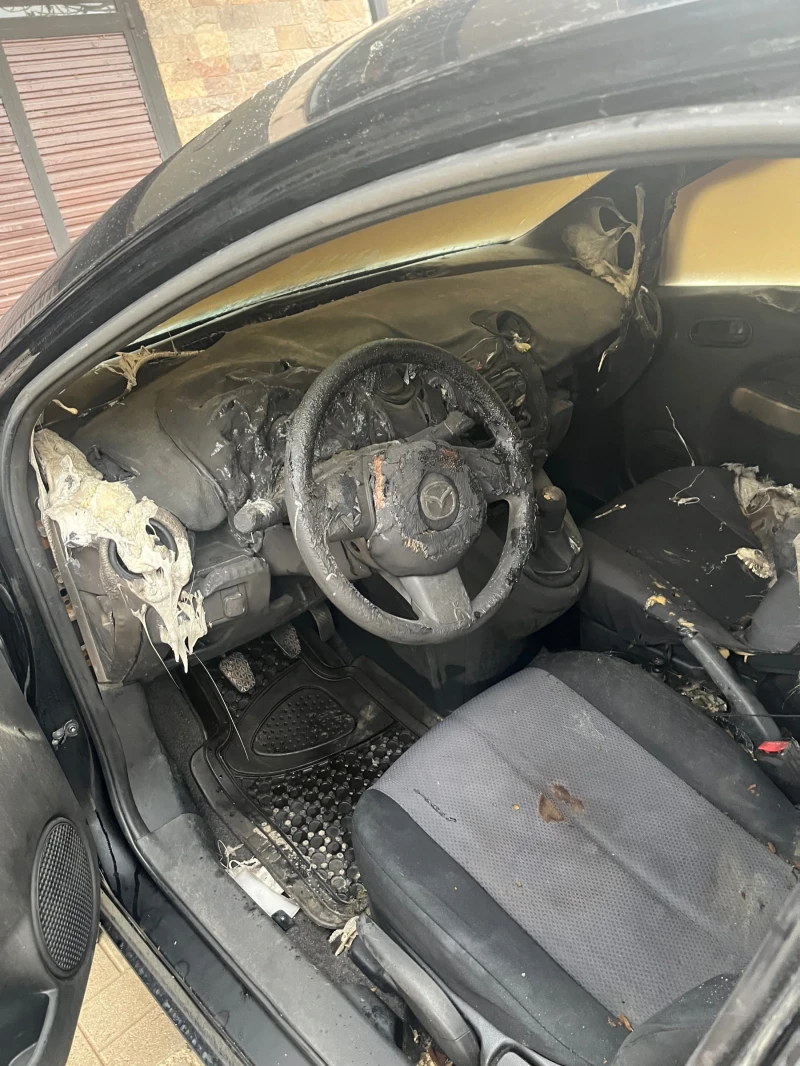 Mazda 2, снимка 6 - Автомобили и джипове - 48836960