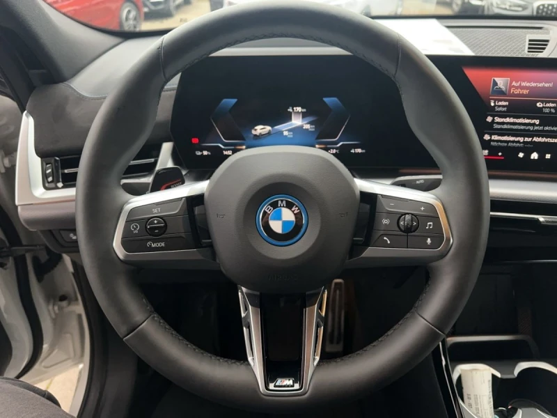 BMW iX2 xDrive30/ M-SPORT/ HEAD UP/ LED/ SHADOW LINE/ 360/, снимка 9 - Автомобили и джипове - 49489746