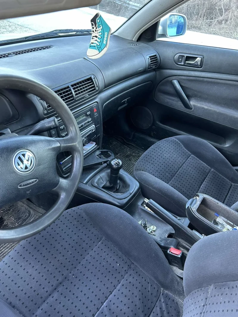 VW Passat, снимка 4 - Автомобили и джипове - 52260890