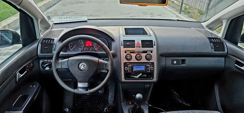 VW Touran 2.0i eko fuel Метанов инж Фабричен 7местен , снимка 7 - Автомобили и джипове - 52628194