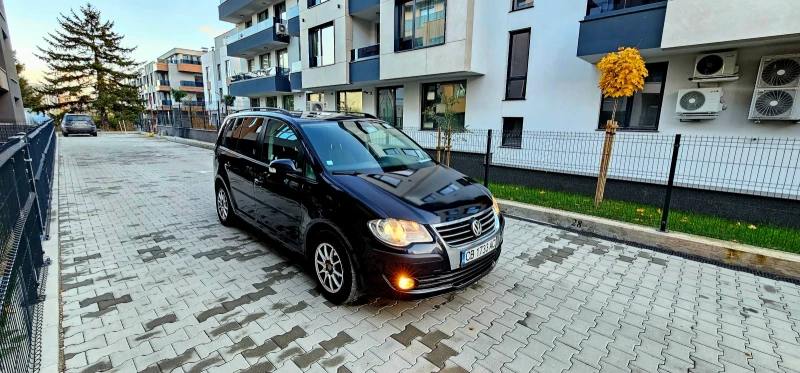 VW Touran 2.0i eko fuel Метанов инж Фабричен 7местен , снимка 3 - Автомобили и джипове - 52628194