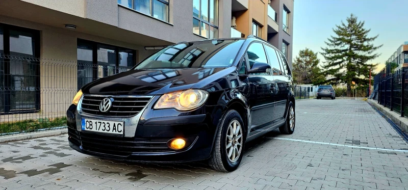 VW Touran 2.0i eko fuel Метанов инж Фабричен 7местен , снимка 4 - Автомобили и джипове - 52628194
