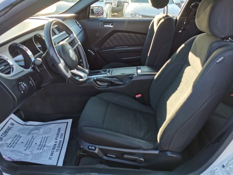 Ford Mustang АВТОМАТИК * * ПОДГРЕВ * * CARFAX * * АВТО КРЕДИТ, снимка 9 - Автомобили и джипове - 53079560