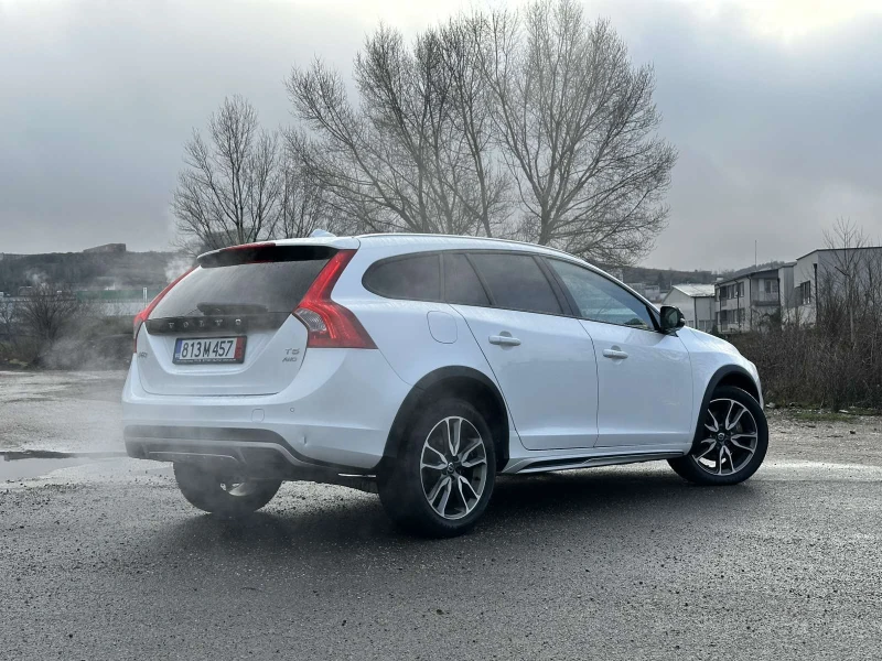 Volvo V60 Cross Country T5 AWD, снимка 6 - Автомобили и джипове - 53379472
