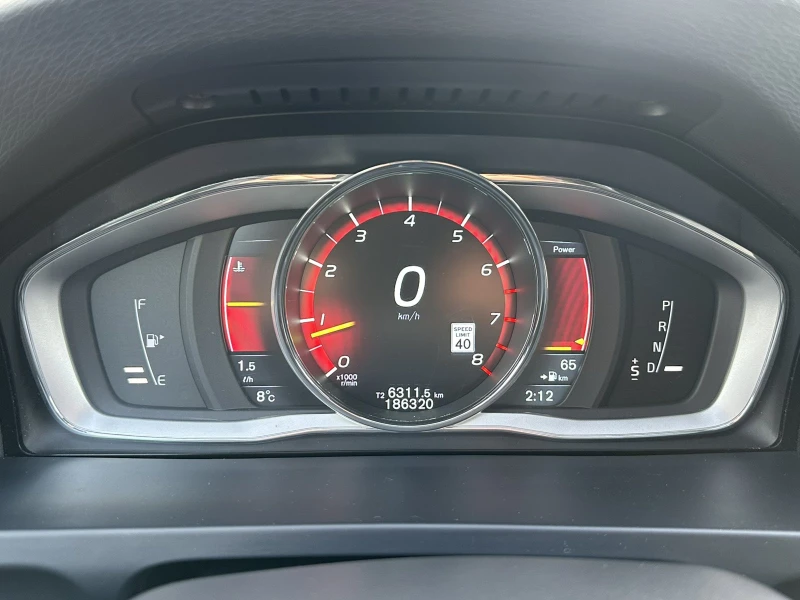 Volvo V60 Cross Country T5 AWD, снимка 9 - Автомобили и джипове - 53379472