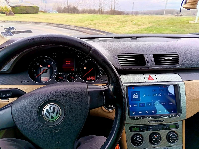 VW Passat 2.0TDI, снимка 11 - Автомобили и джипове - 53442423