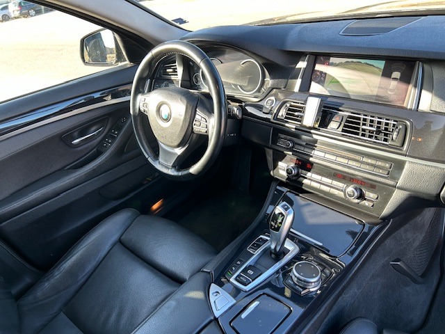 BMW 530 Х-ДРАЙВ, М-пакет, снимка 9 - Автомобили и джипове - 46242740