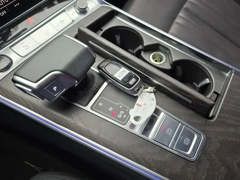 Audi A6 2.0 TFSI Quattro, снимка 9 - Автомобили и джипове - 55084784