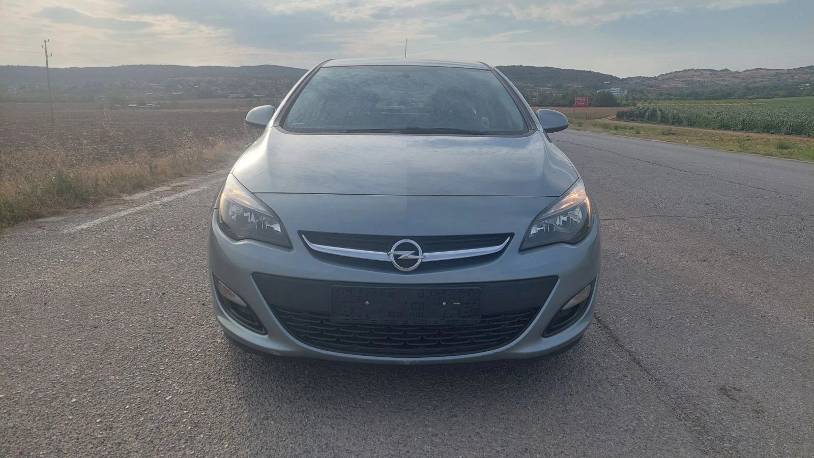 Opel Astra 1.4 T Active - изображение 2