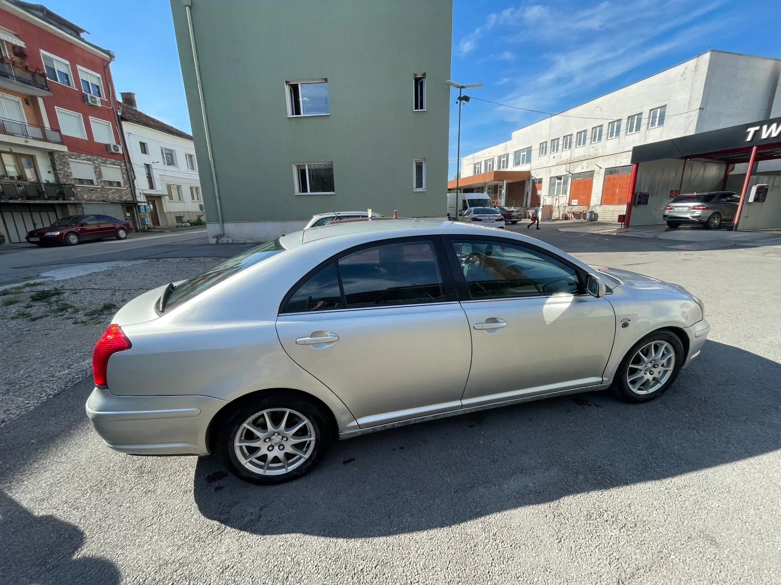 Toyota Avensis  - изображение 3