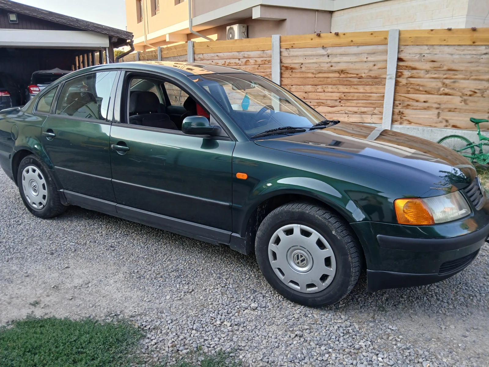 VW Passat 1.6газ клима  гаражен  - изображение 9
