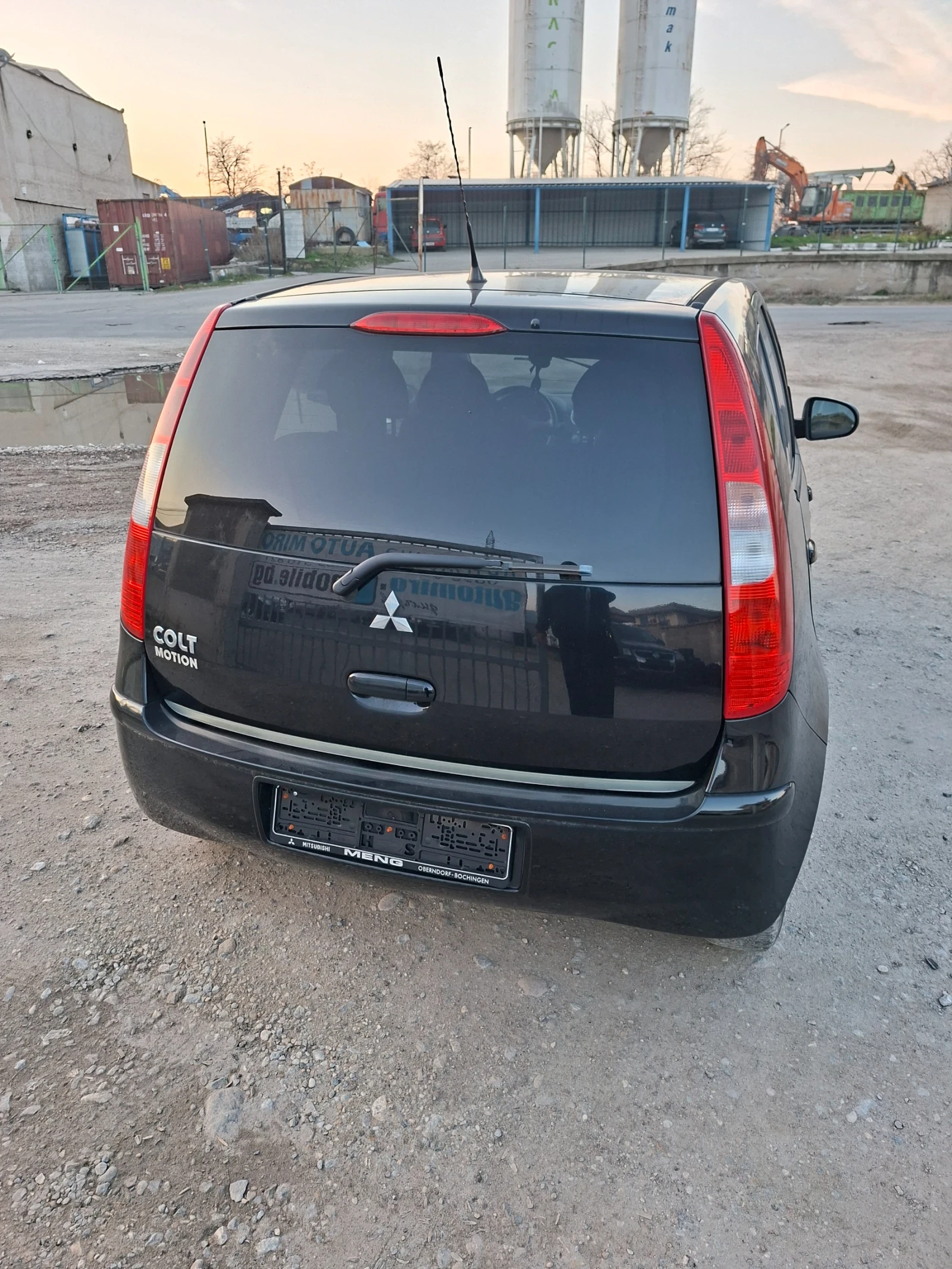 Mitsubishi Colt 1.3  95 к.с 4цилиндъра  - изображение 5