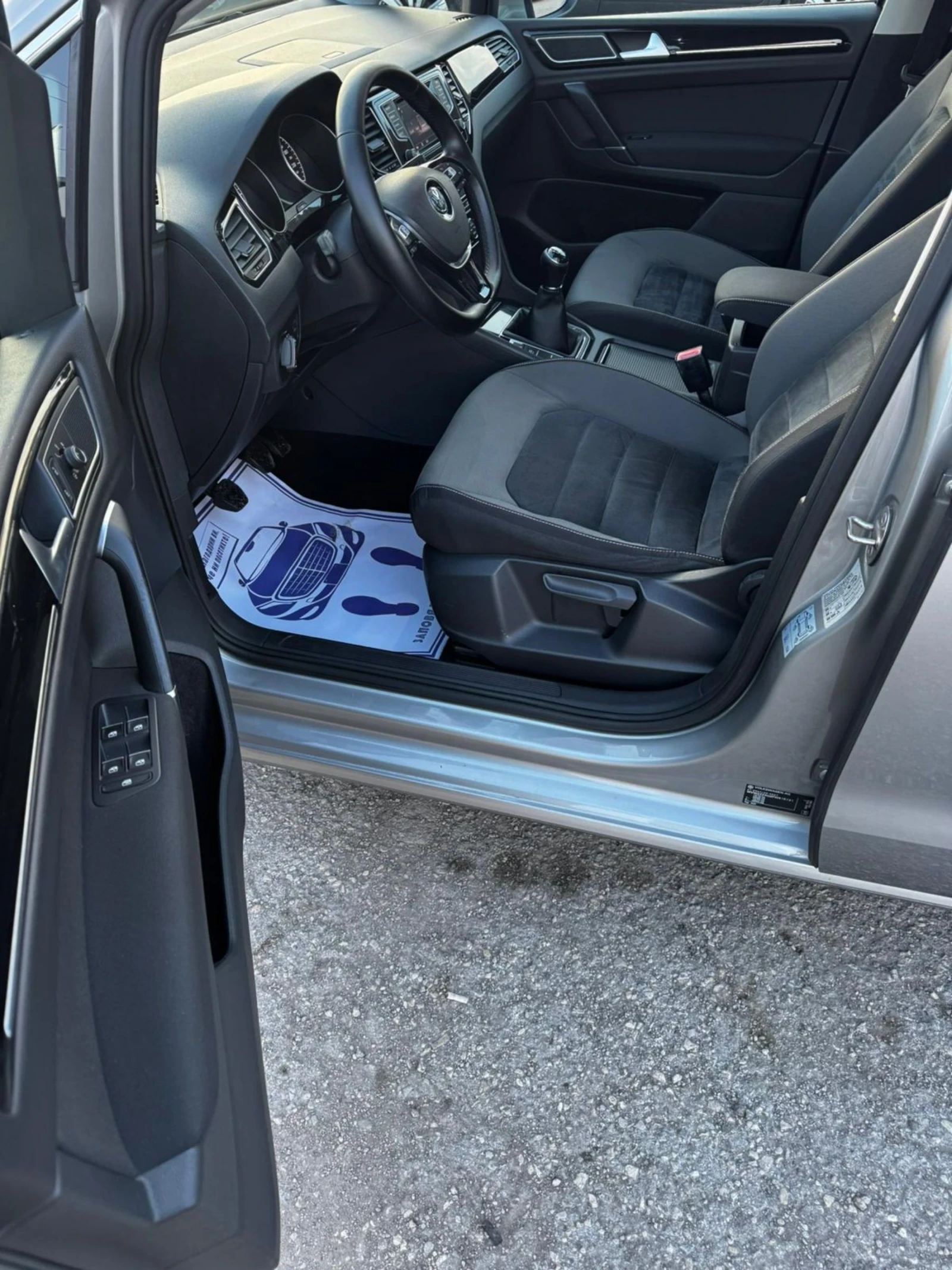 VW Golf VII, SPORTSVAN, 2.0TDI, 150к.с., НАВИГАЦИЯ, EURO 6, снимка 8 - Автомобили и джипове - 53754581