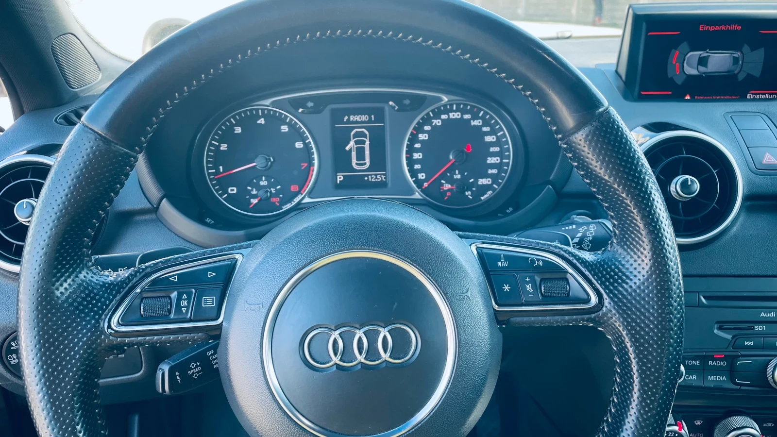 Audi A1, снимка 9 - Автомобили и джипове - 53846594