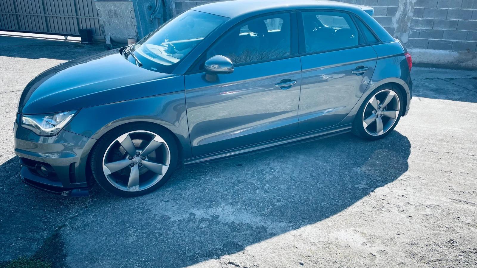 Audi A1, снимка 7 - Автомобили и джипове - 53846594