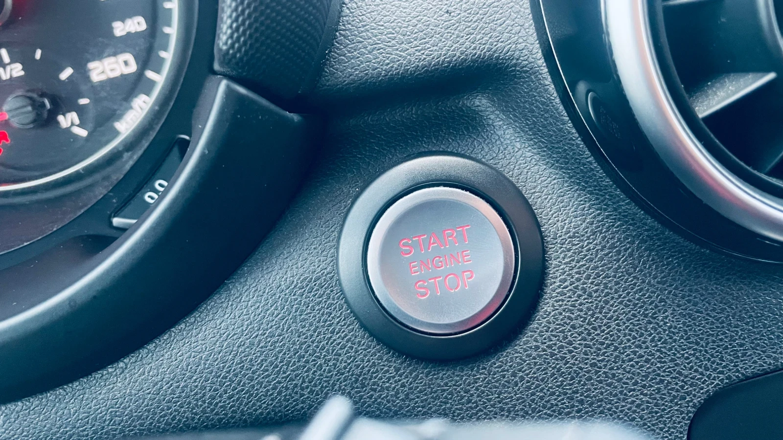 Audi A1, снимка 14 - Автомобили и джипове - 53846594