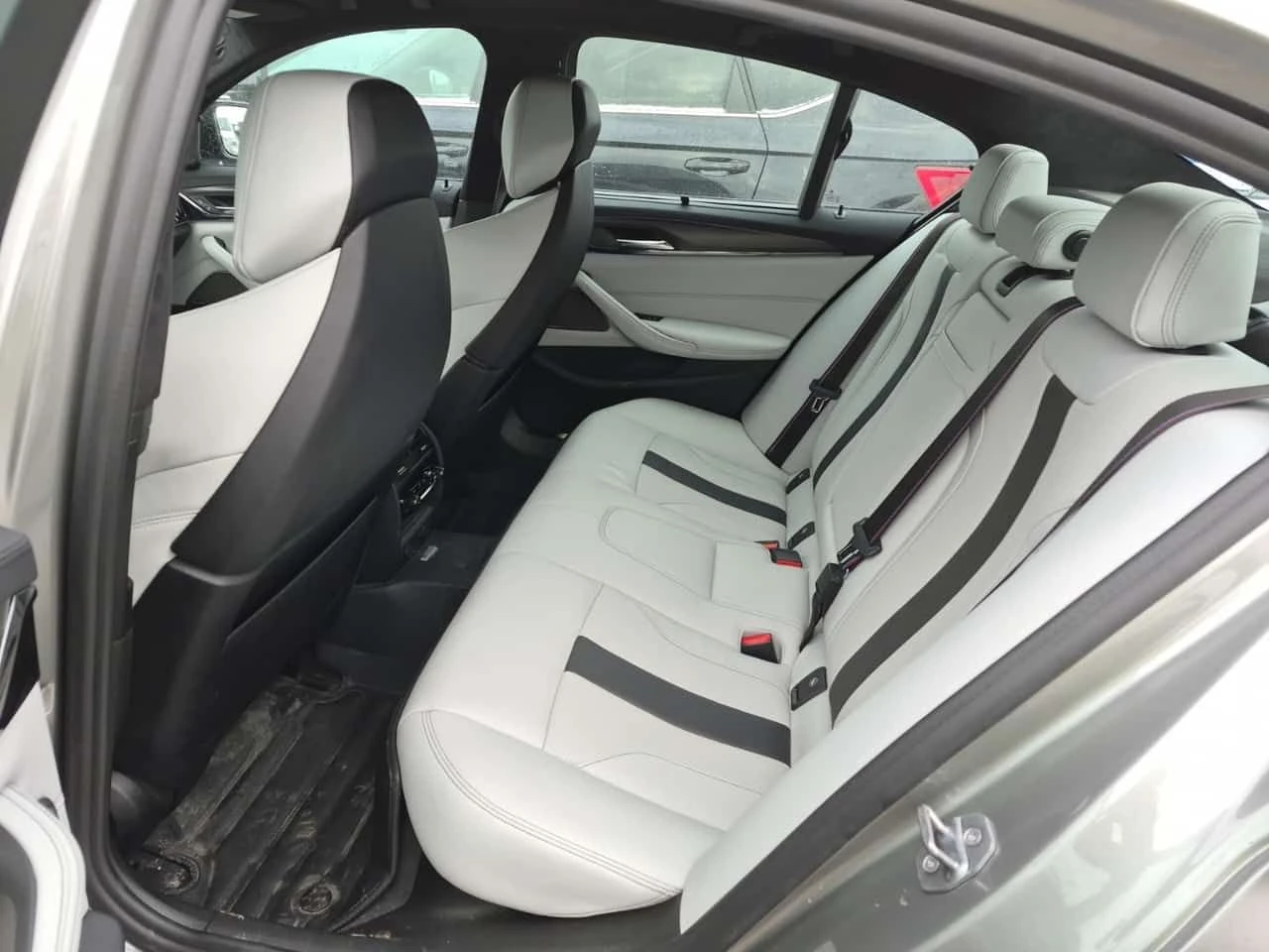 BMW M5 COMPETITION  CARFAX, снимка 12 - Автомобили и джипове - 53915561