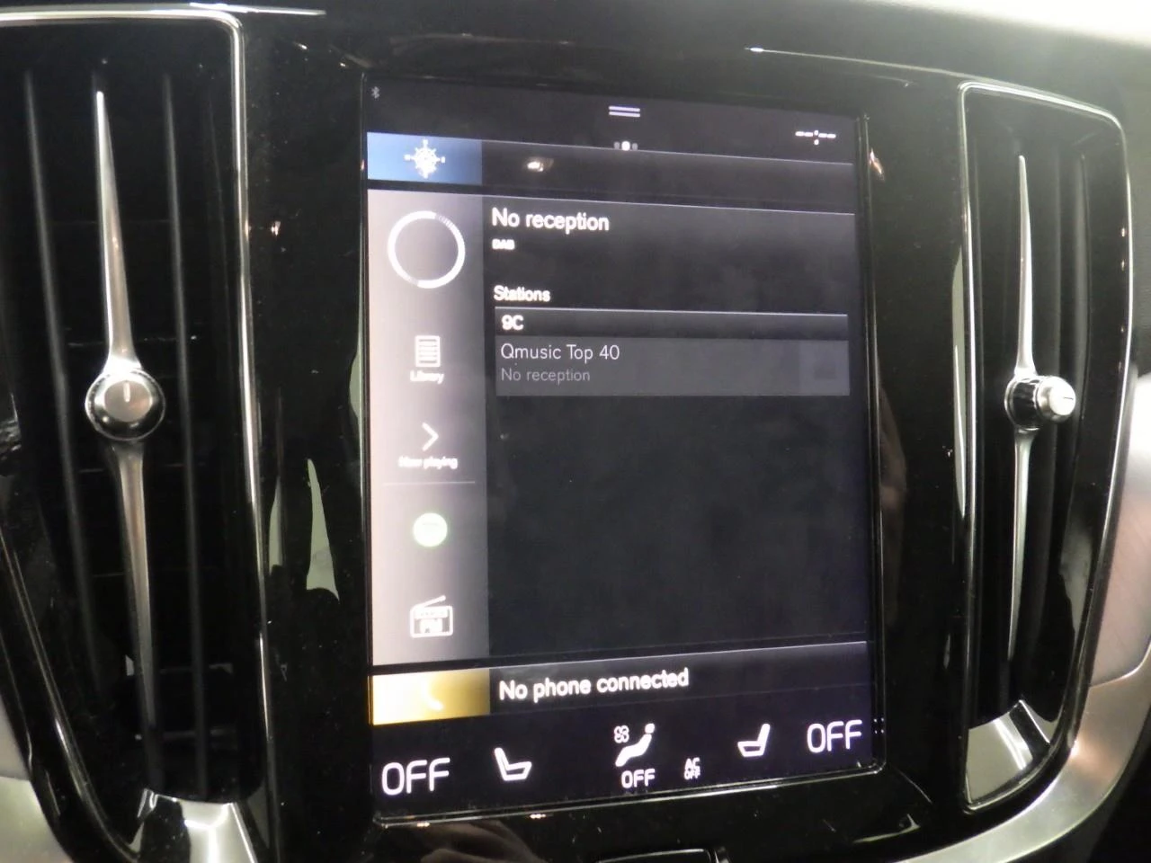 Volvo V60 T4/ Geartronic/ Momentum Pro/ Очакван !, снимка 11 - Автомобили и джипове - 54017781