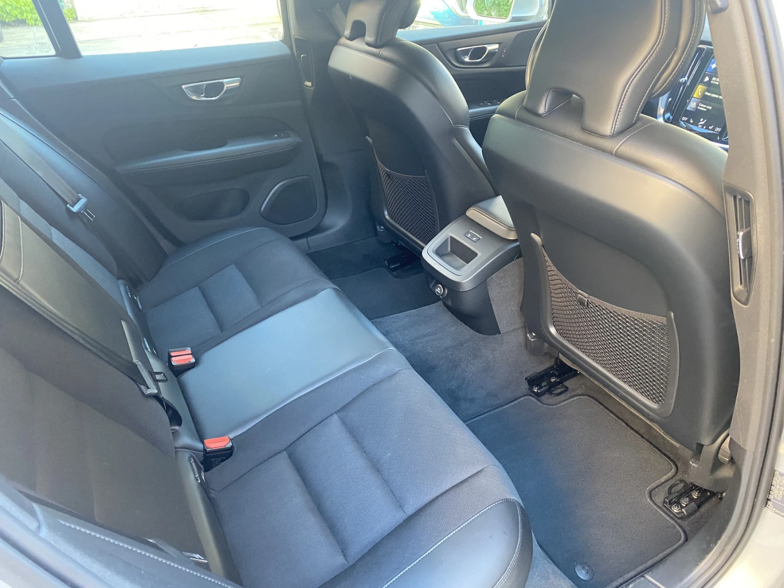 Volvo V60 T4/ Geartronic/ Momentum Pro, снимка 12 - Автомобили и джипове - 54017781