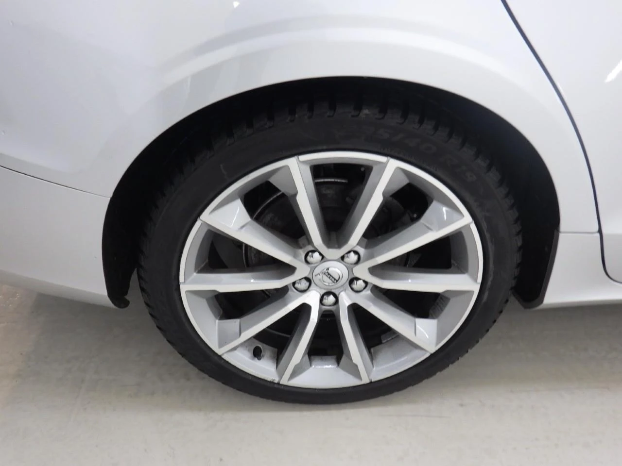 Volvo V60 T4/ Geartronic/ Momentum Pro/ Очакван !, снимка 4 - Автомобили и джипове - 54017781