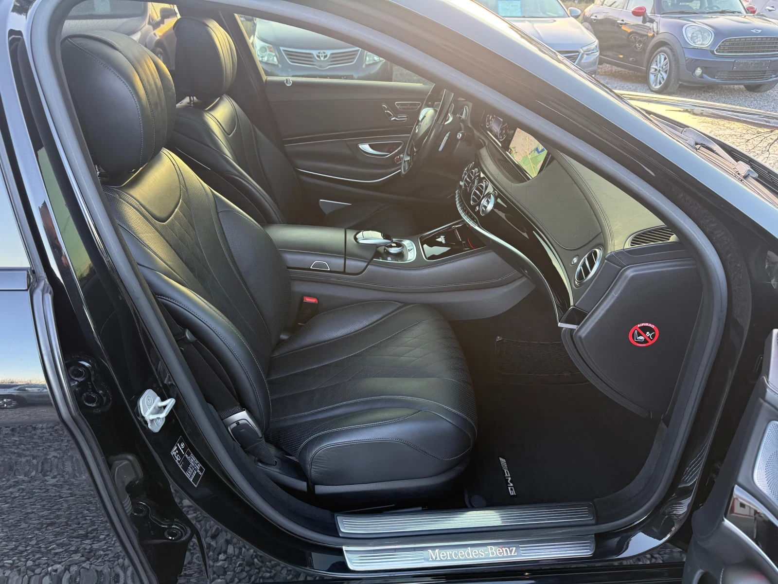 Mercedes-Benz S 500 4MATIC/designo/360/Burmester/Full Led/Панорама/EU6, снимка 11 - Автомобили и джипове - 54445545