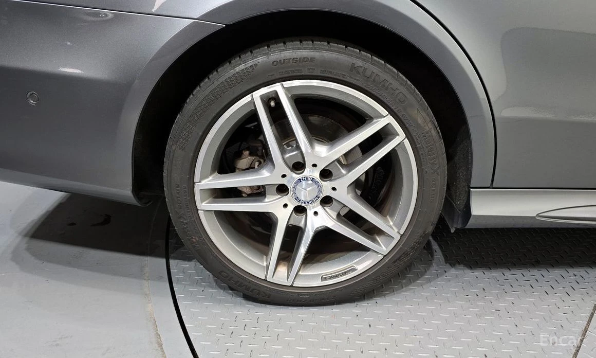 Mercedes-Benz E 350, снимка 5 - Автомобили и джипове - 54460230