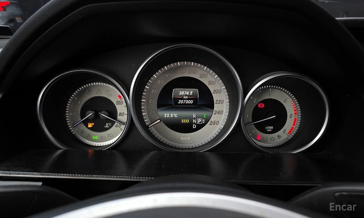 Mercedes-Benz E 350, снимка 8 - Автомобили и джипове - 54460230