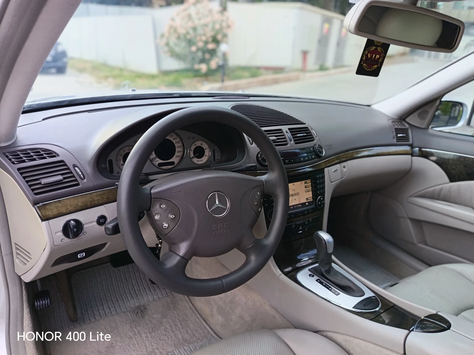 Mercedes-Benz E 270 CDI, снимка 9 - Автомобили и джипове - 55023823